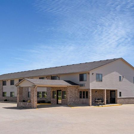Super 8 By Wyndham Humboldt Hotel Exterior photo