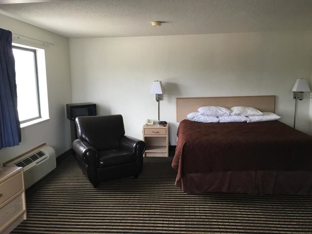 Super 8 By Wyndham Humboldt Hotel Exterior photo
